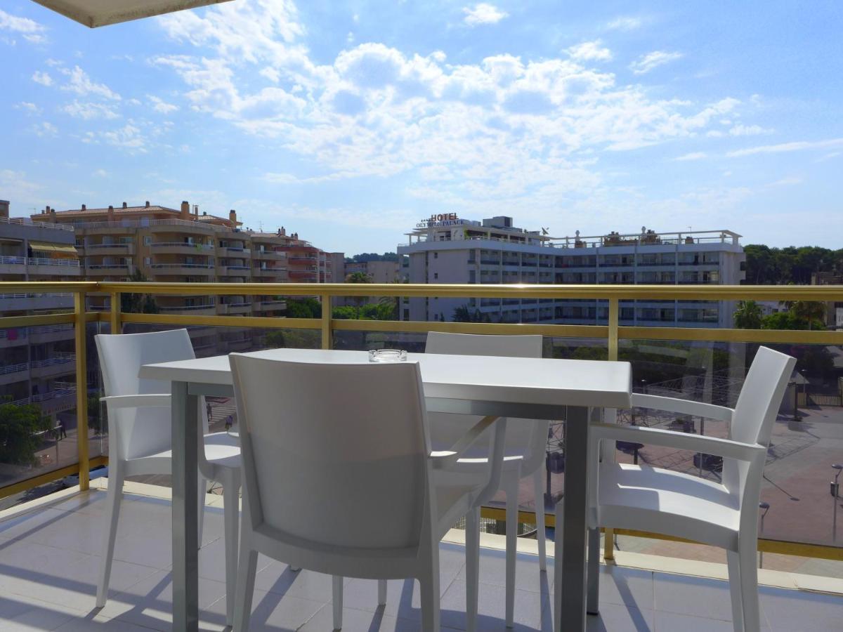 Rentalmar Navarra Family Suites Salou Zimmer foto