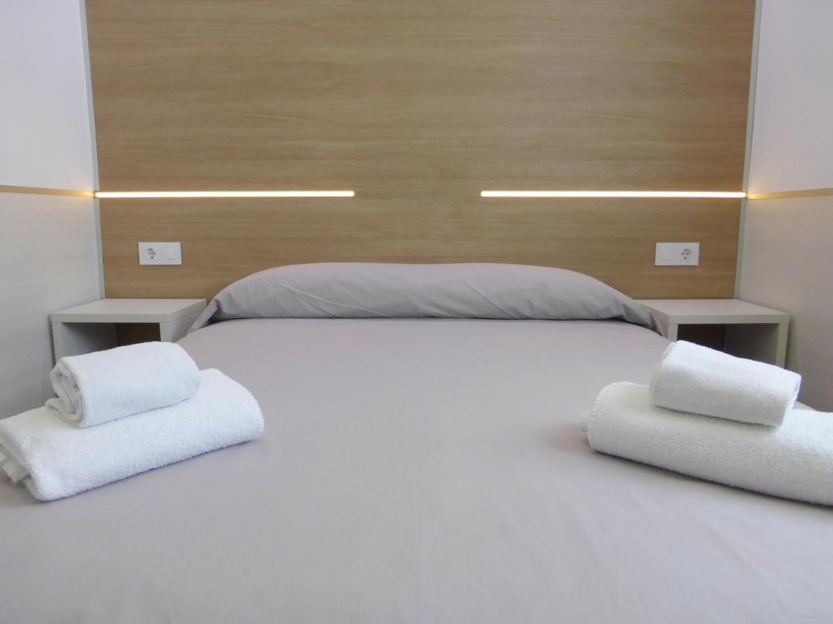 Rentalmar Navarra Family Suites Salou Zimmer foto