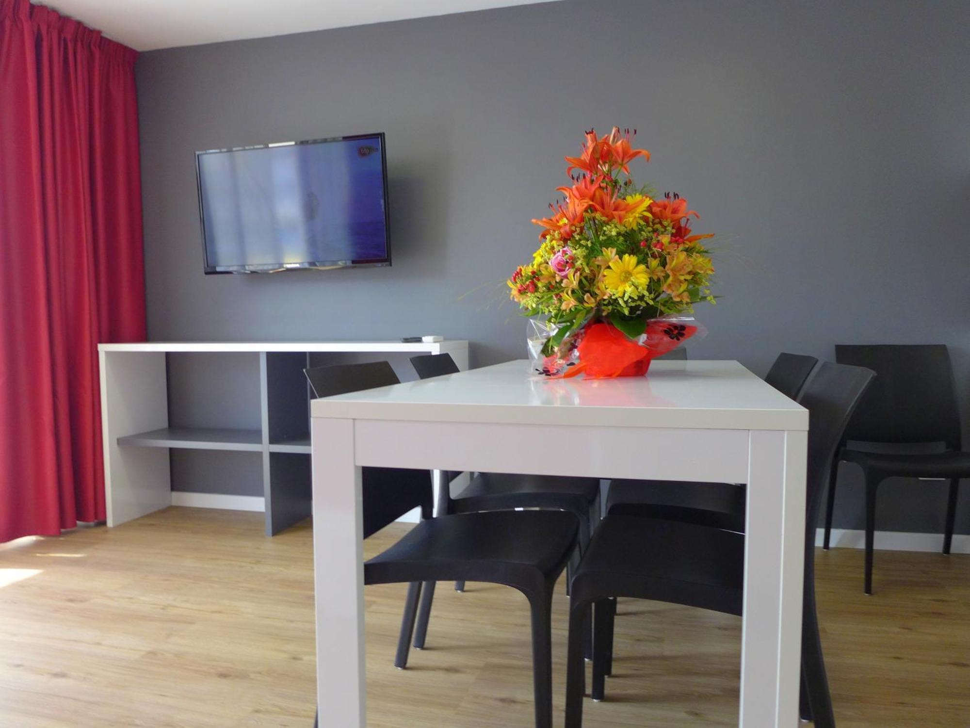 Rentalmar Navarra Family Suites Salou Zimmer foto